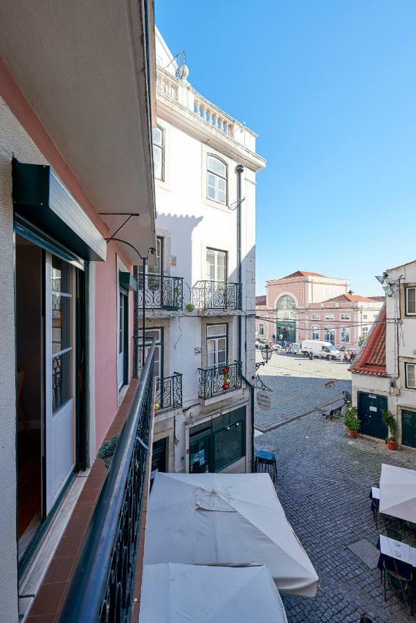 Charming Apartment In Alfama Лісабон Екстер'єр фото